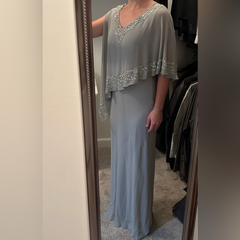 J Kara women’s formal dress - Size 6 - Picture 12 of 13